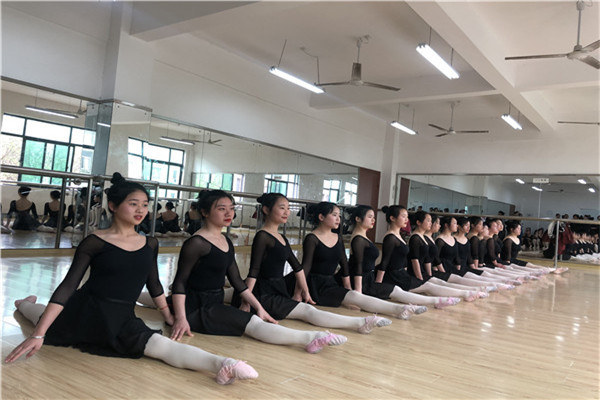 南昌市广播电视中等专业学校_风采图